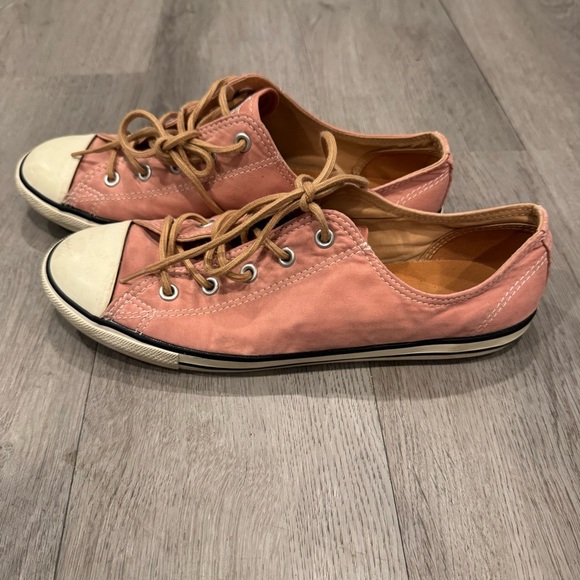 Converse Chuck Taylor All Star Low Top Sneakers, Women’s Size 9.5, Blush Pink - Picture 2 of 7
